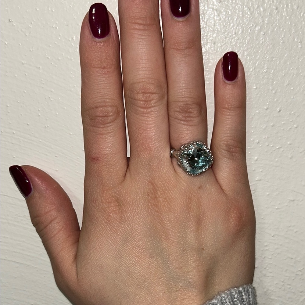 Elegant Silver and Blue Gemstone Ring